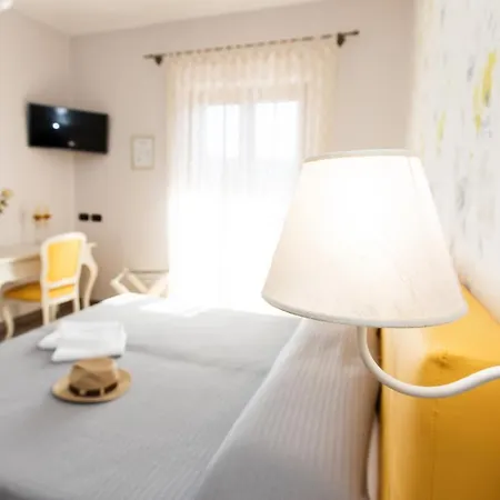 San Nicola Bed and breakfast